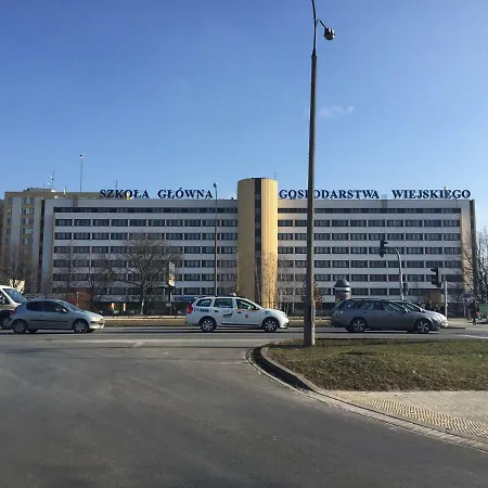 - Aparts Ursynow Apartment *