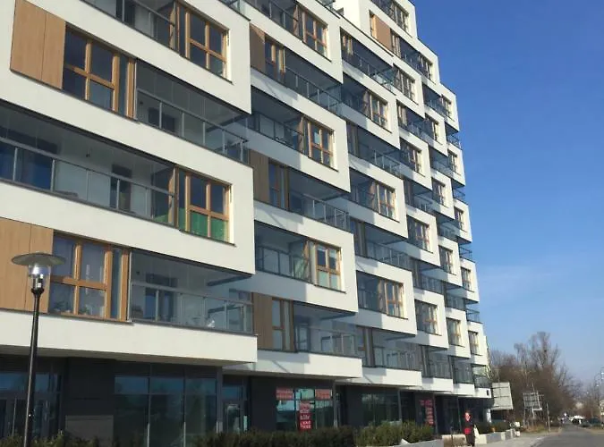 - Aparts Ursynow شقة وارسو