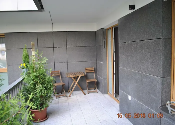 - Aparts Ursynow شقة وارسو