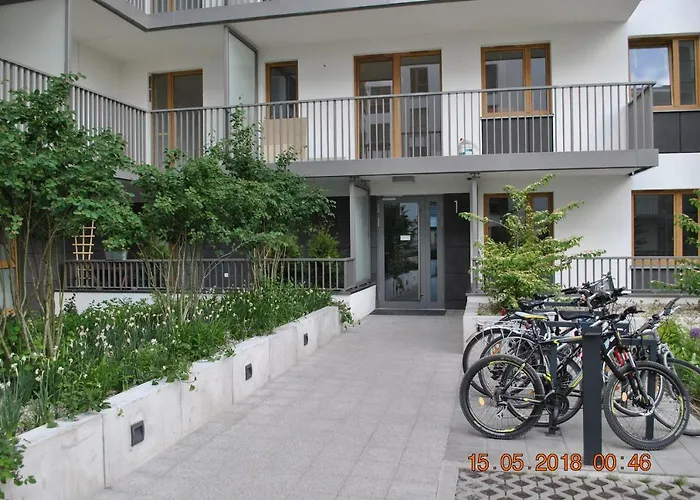 - Aparts Ursynow شقة