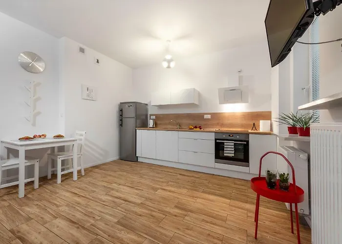 - Aparts Ursynow وارسو